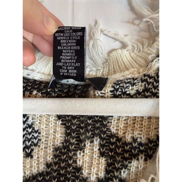 Just Polly Sweater Womens Small Ivory Leopard Print Distressed - Picture 6 of 11